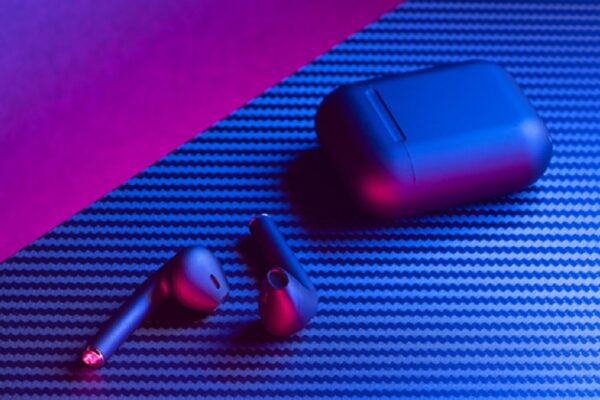 What to Consider Before Buying Wireless or Bluetooth Earphones